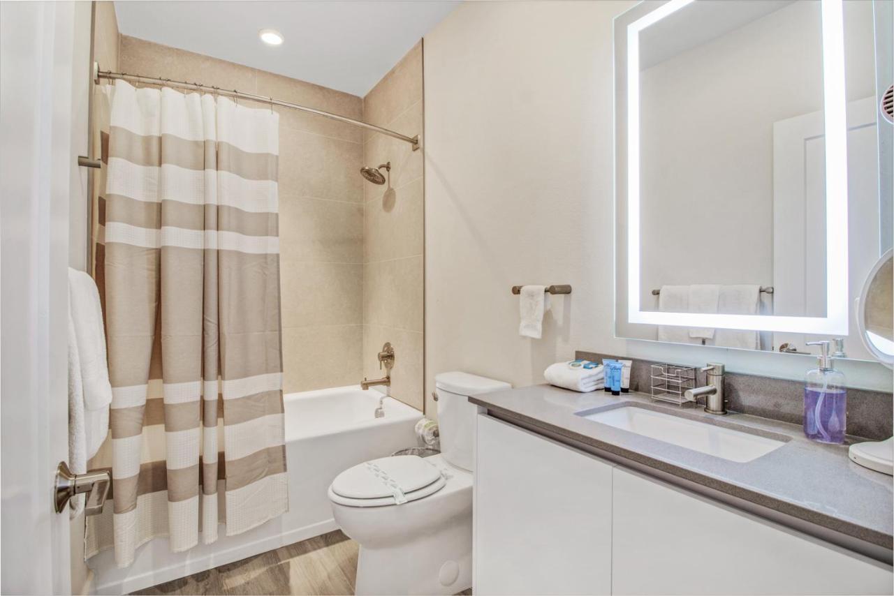Modern Townhouse Near Disney With Heated Pool Орландо Екстериор снимка
